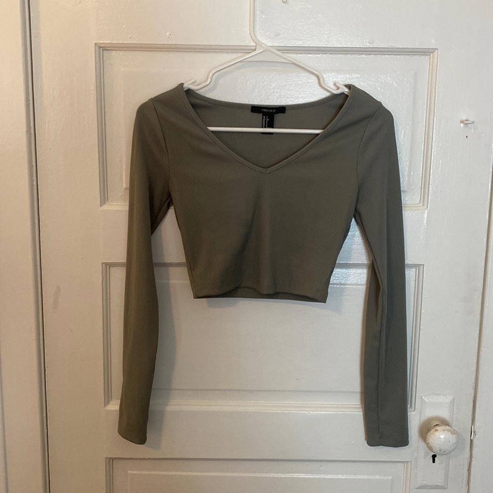 Green crop top/sweater, forever21, size S